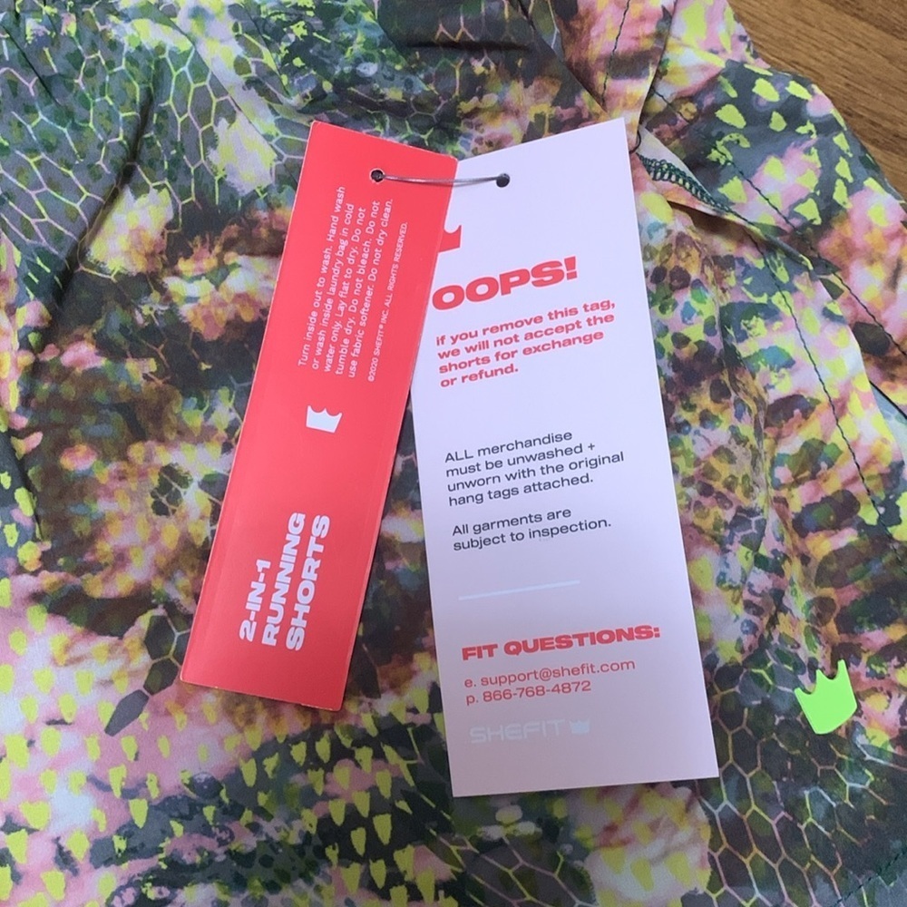 SheFit 2 in 1 Running Shorts Green Conquer and Print Size M NWT - Picture 7 of 12